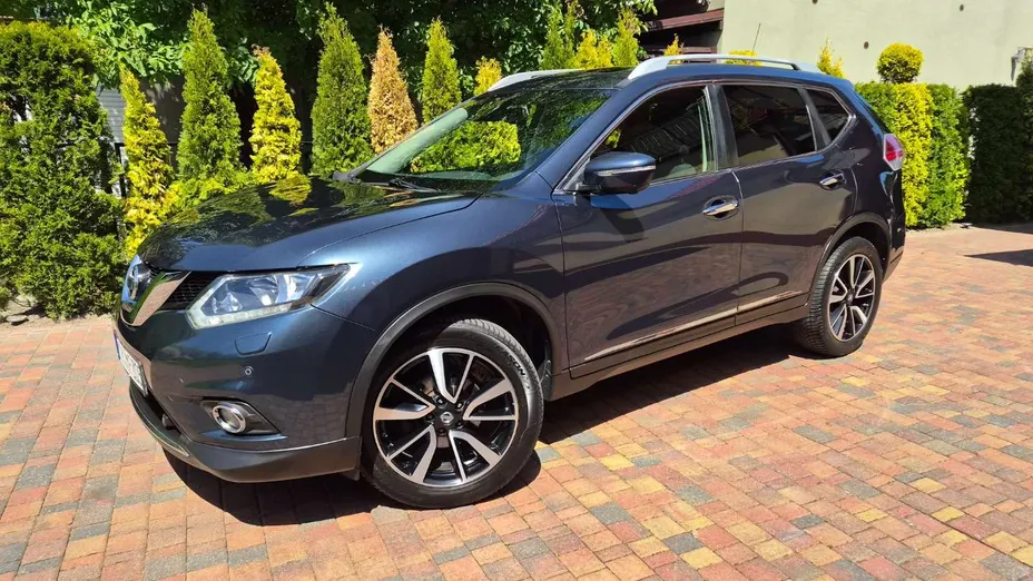NISSAN X-Trail -