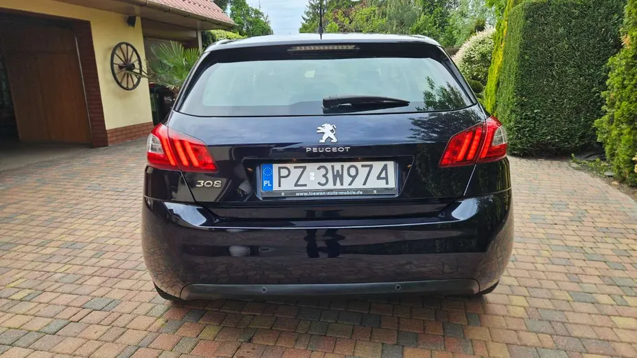 PEUGEOT 308 -
