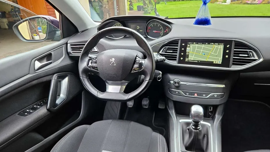 PEUGEOT 308 -