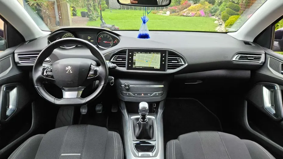 PEUGEOT 308 -