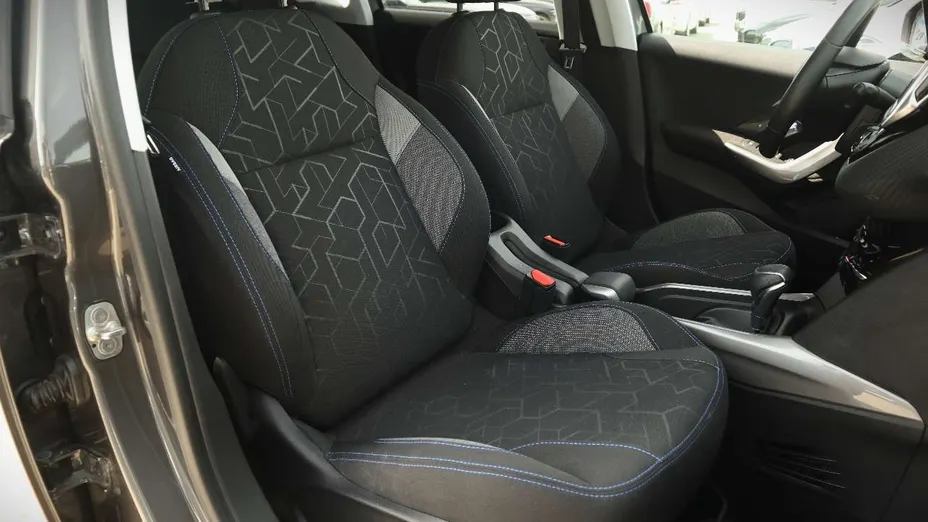PEUGEOT 2008 -