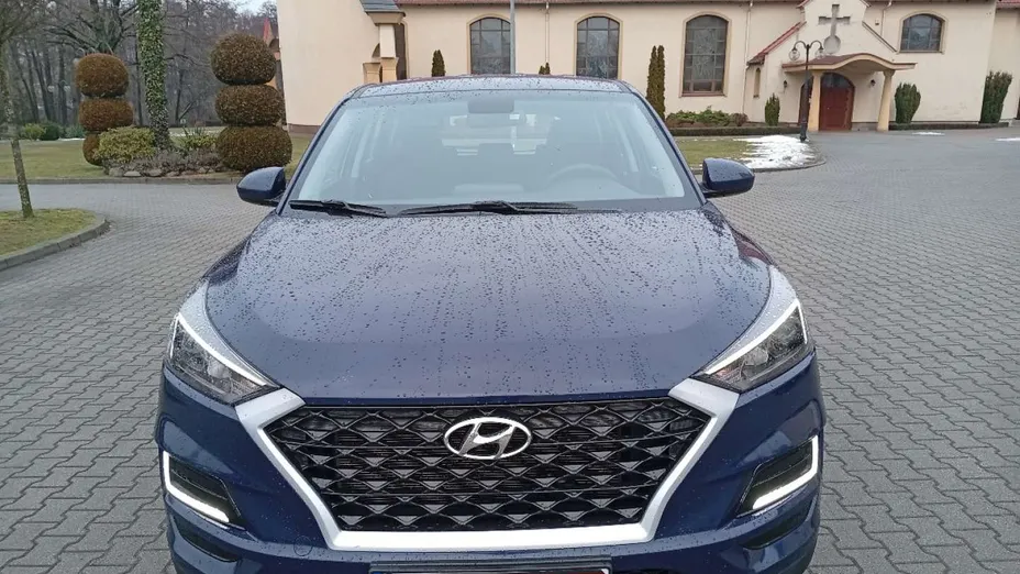 HYUNDAI Tucson -