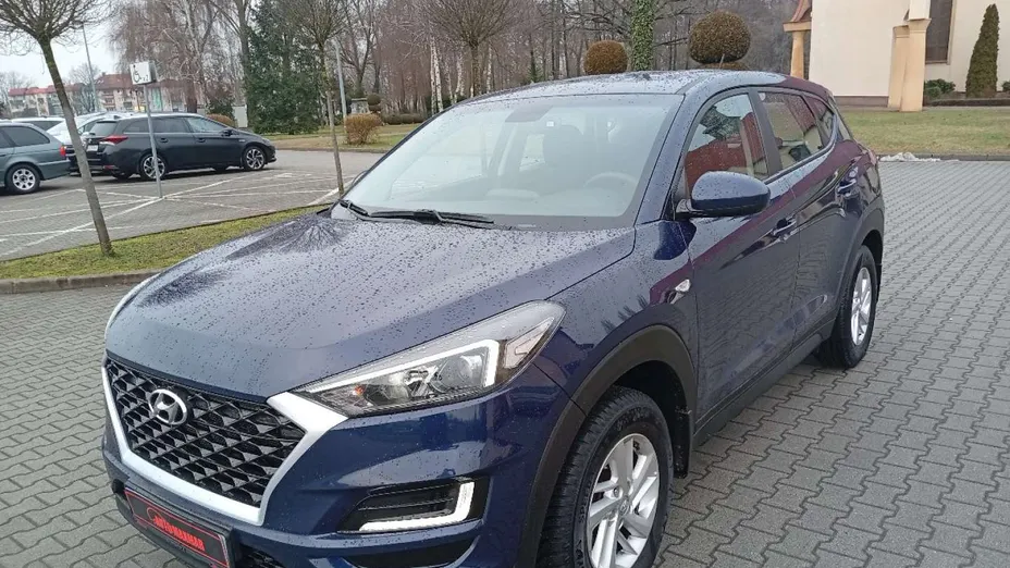 HYUNDAI Tucson -