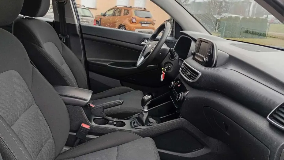 HYUNDAI Tucson -