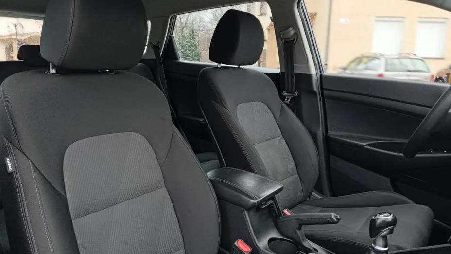 HYUNDAI Tucson -