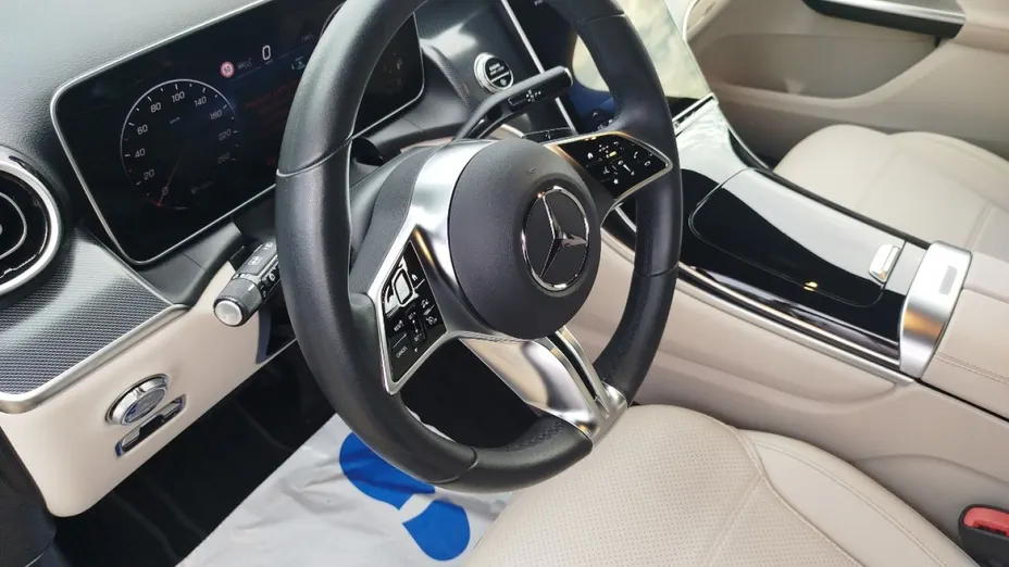 MERCEDES-BENZ GLC -