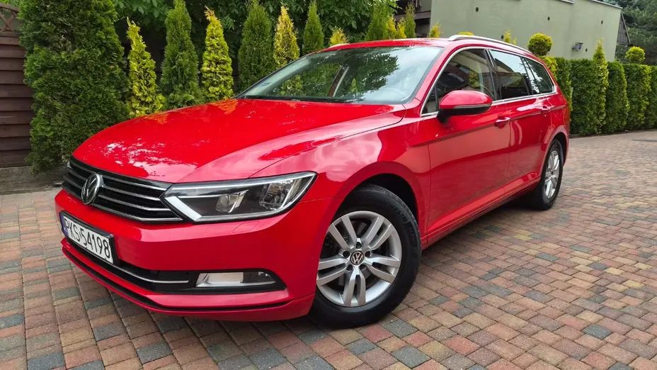 VOLKSWAGEN Passat -