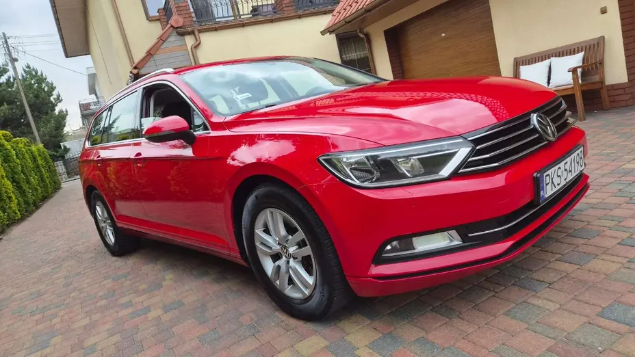 VOLKSWAGEN Passat -