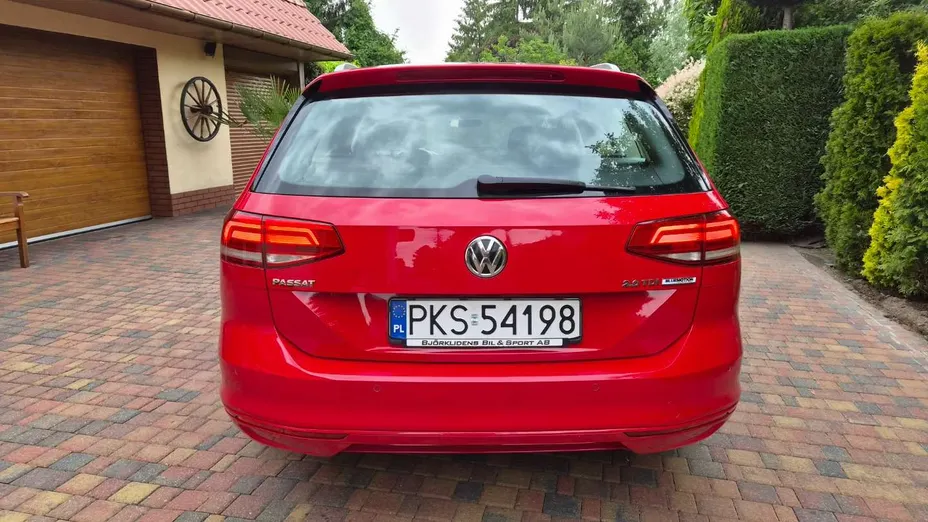 VOLKSWAGEN Passat -