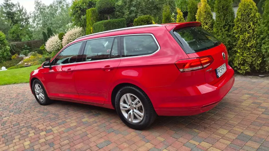 VOLKSWAGEN Passat -