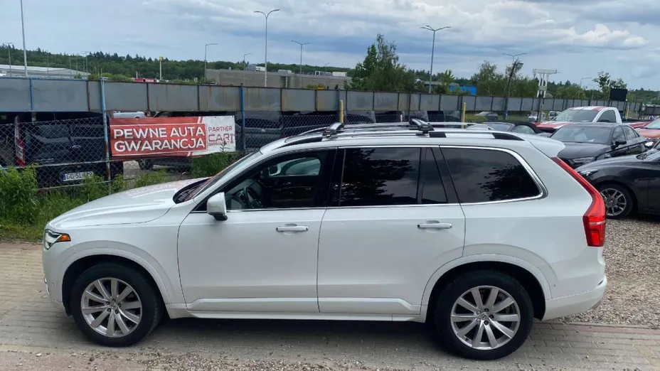 VOLVO XC90 -