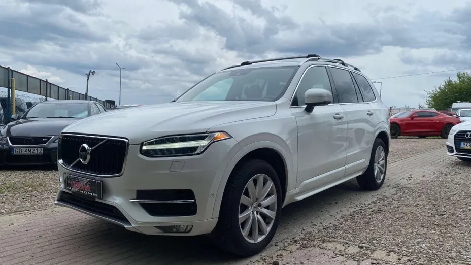 VOLVO XC90 -