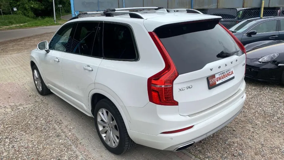 VOLVO XC90 -