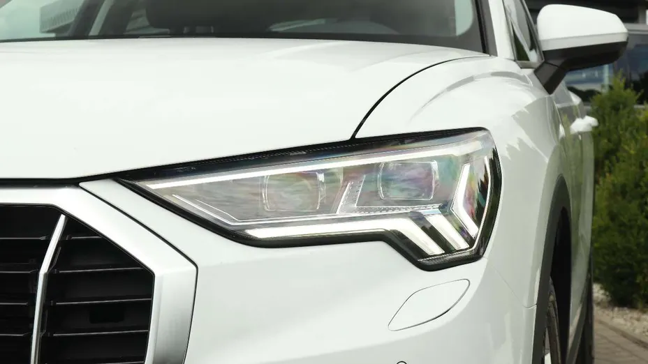 AUDI Q3 -