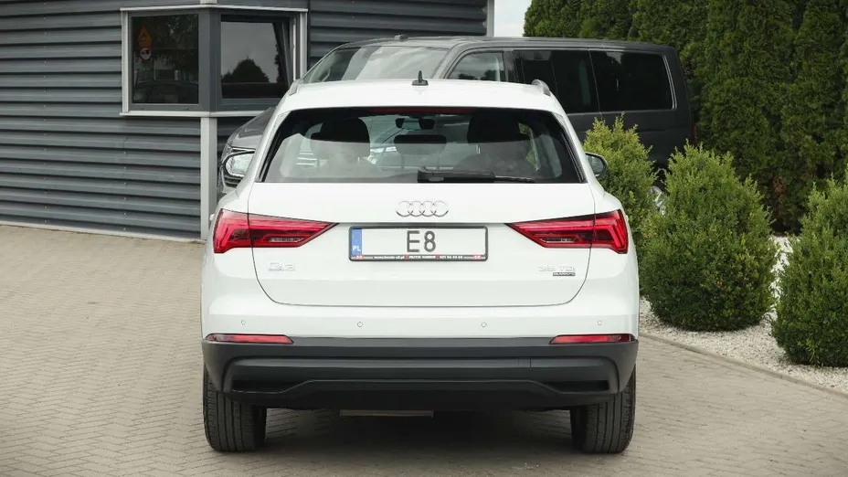 AUDI Q3 -