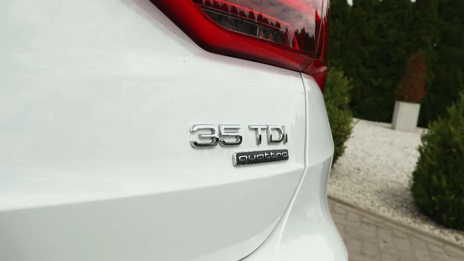 AUDI Q3 -