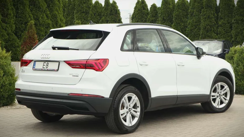 AUDI Q3 -