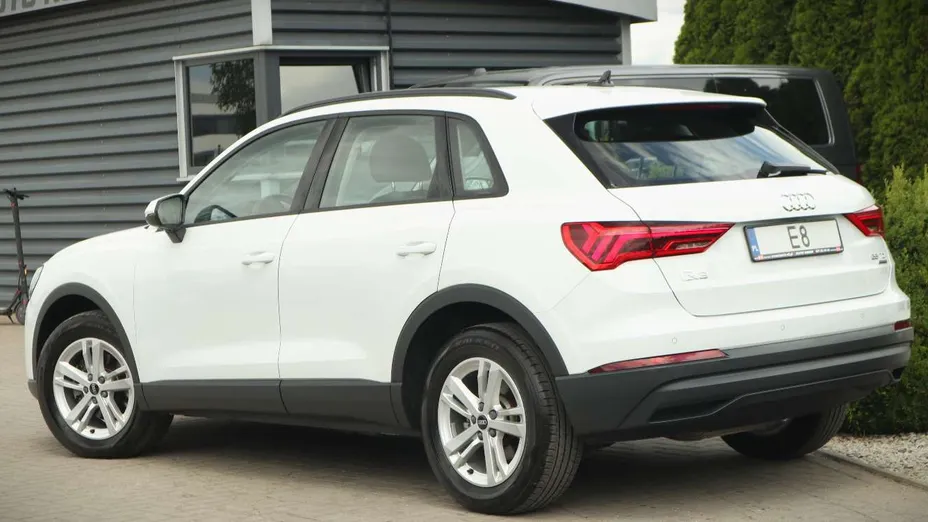 AUDI Q3 -