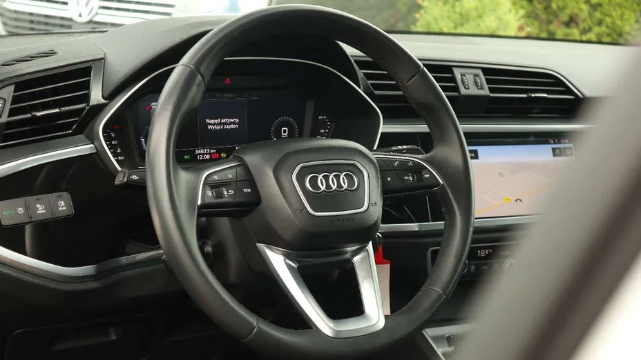 AUDI Q3 -