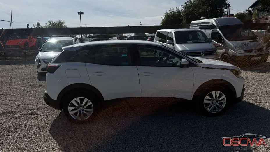 PEUGEOT 3008 -