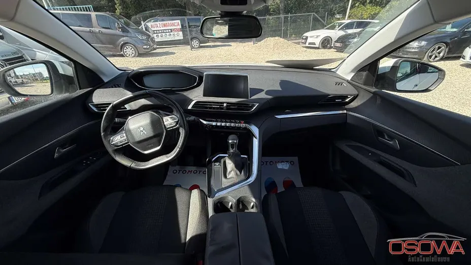 PEUGEOT 3008 -