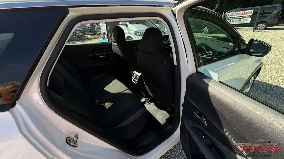 PEUGEOT 3008 -