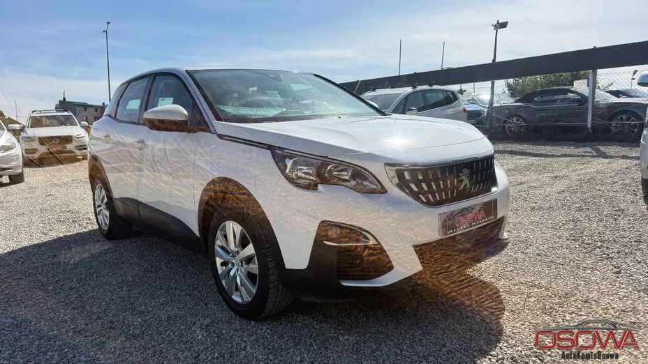 PEUGEOT 3008 -