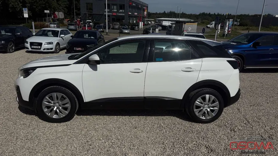 PEUGEOT 3008 -
