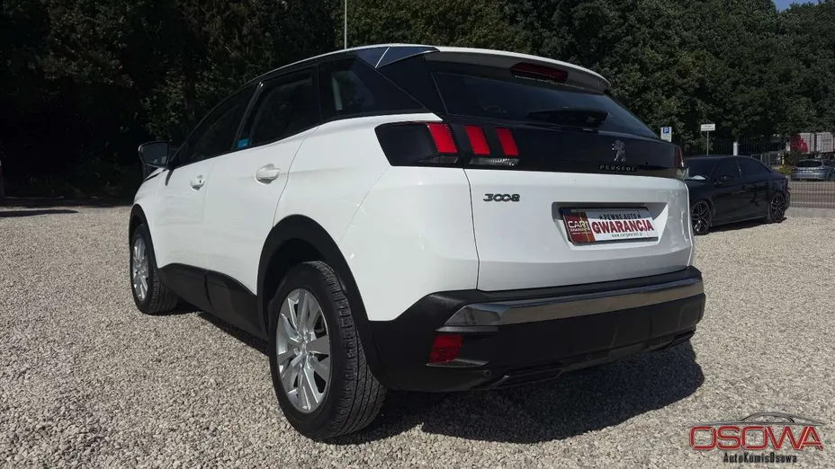 PEUGEOT 3008 -