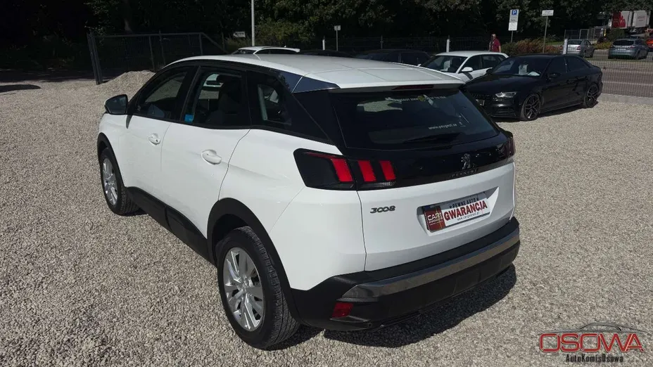 PEUGEOT 3008 -