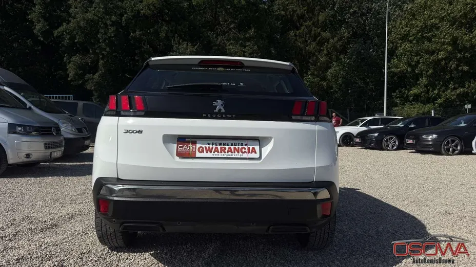 PEUGEOT 3008 -