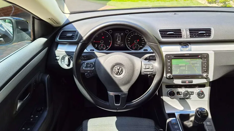VOLKSWAGEN Passat CC -