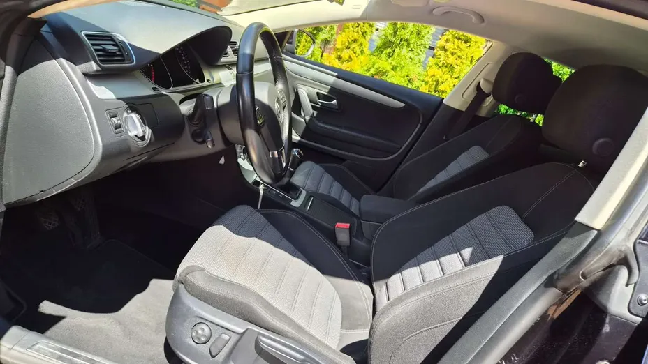 VOLKSWAGEN Passat CC -