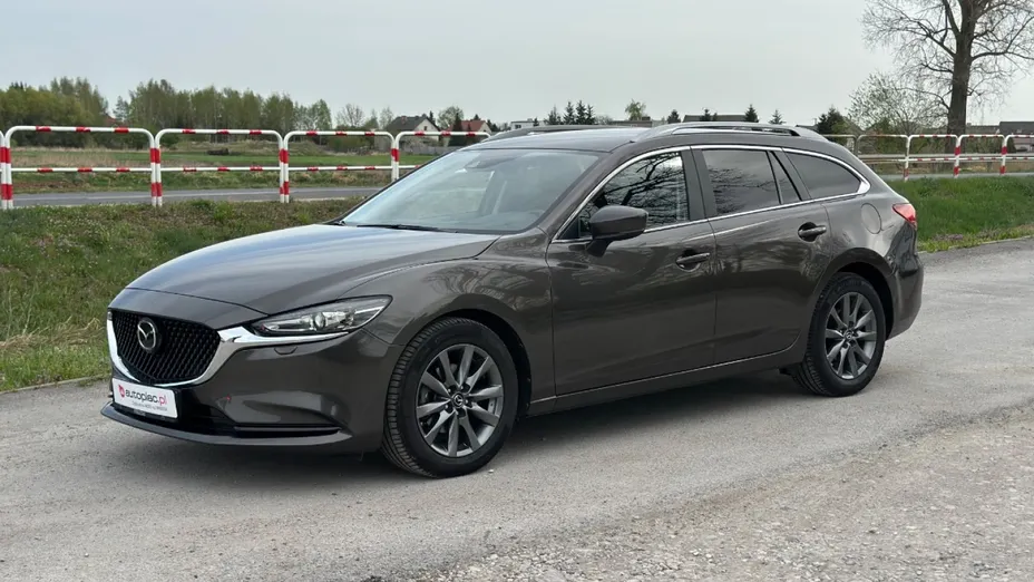 MAZDA 6 -