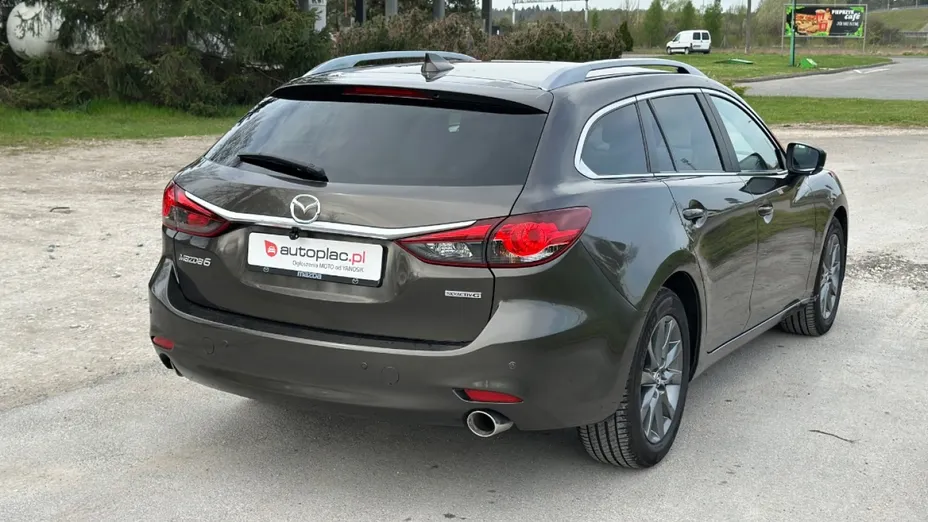 MAZDA 6 -