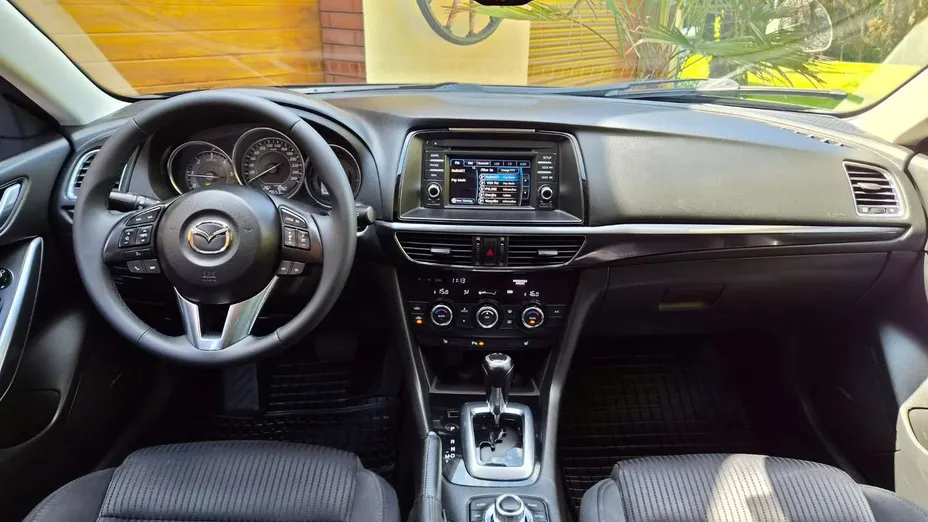 MAZDA 6 -
