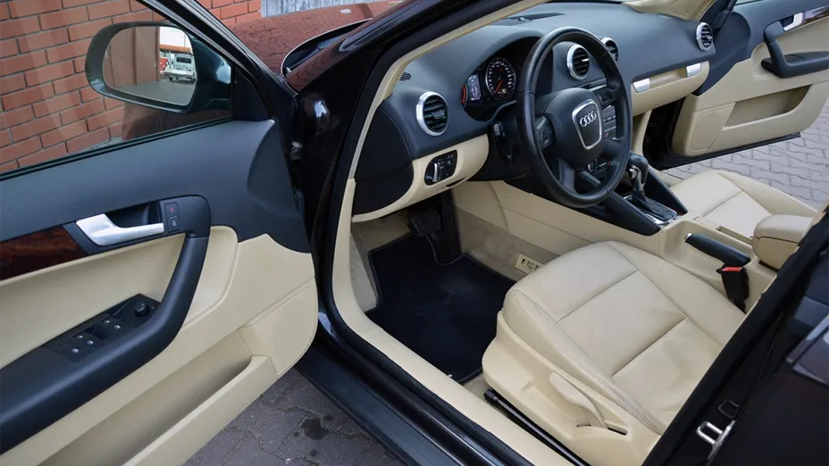 AUDI A3 -