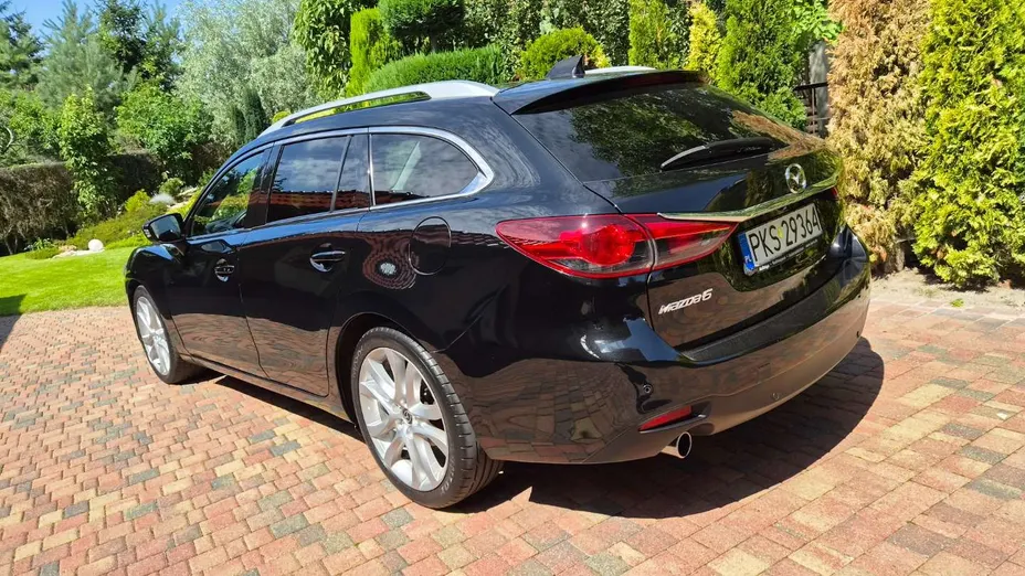 MAZDA 6 -