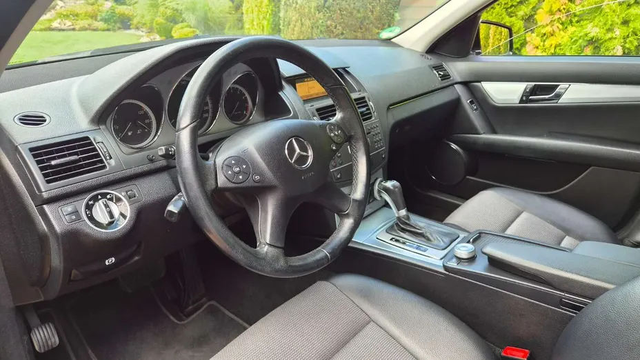 MERCEDES-BENZ C Klasa -