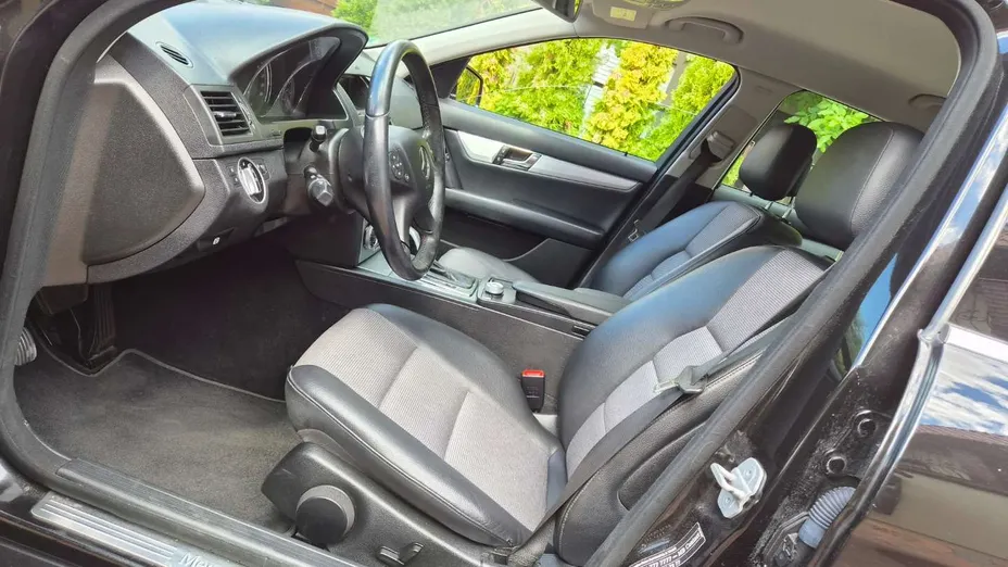 MERCEDES-BENZ C Klasa -