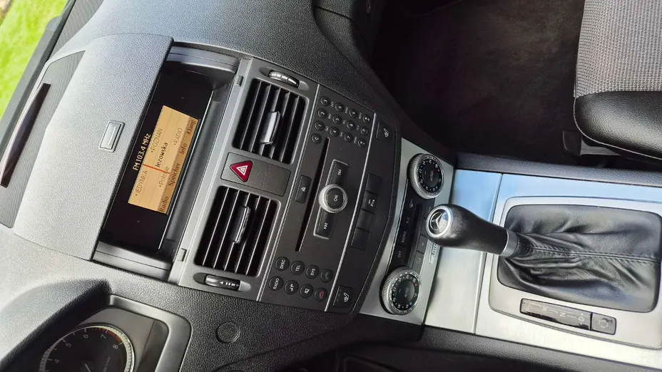 MERCEDES-BENZ C Klasa -