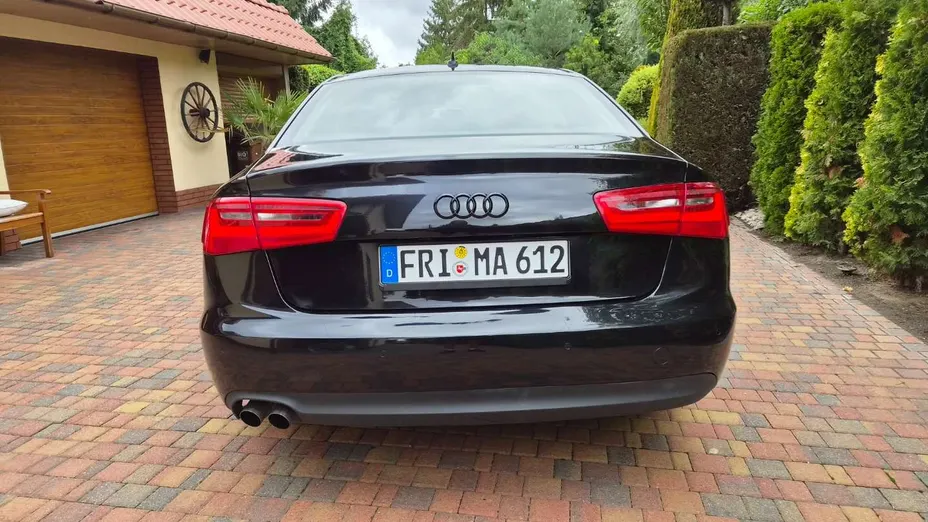 AUDI A6 -