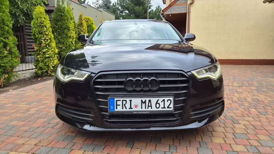 AUDI A6 -