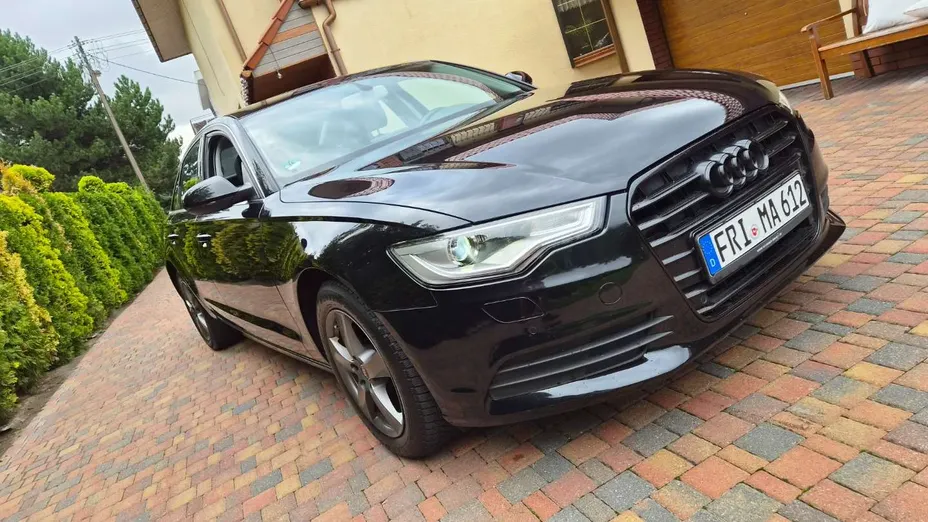 AUDI A6 -