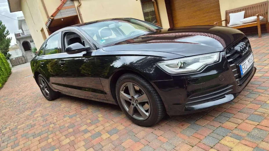 AUDI A6 -