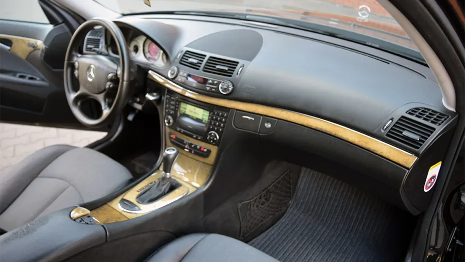 MERCEDES-BENZ E Klasa -