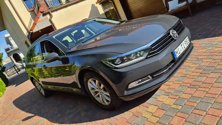 VOLKSWAGEN Passat -