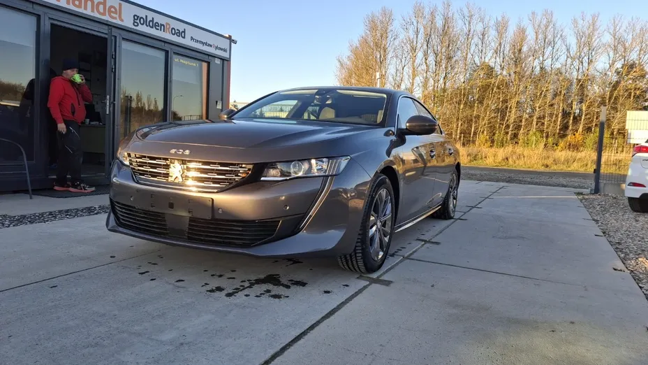 PEUGEOT 508 -