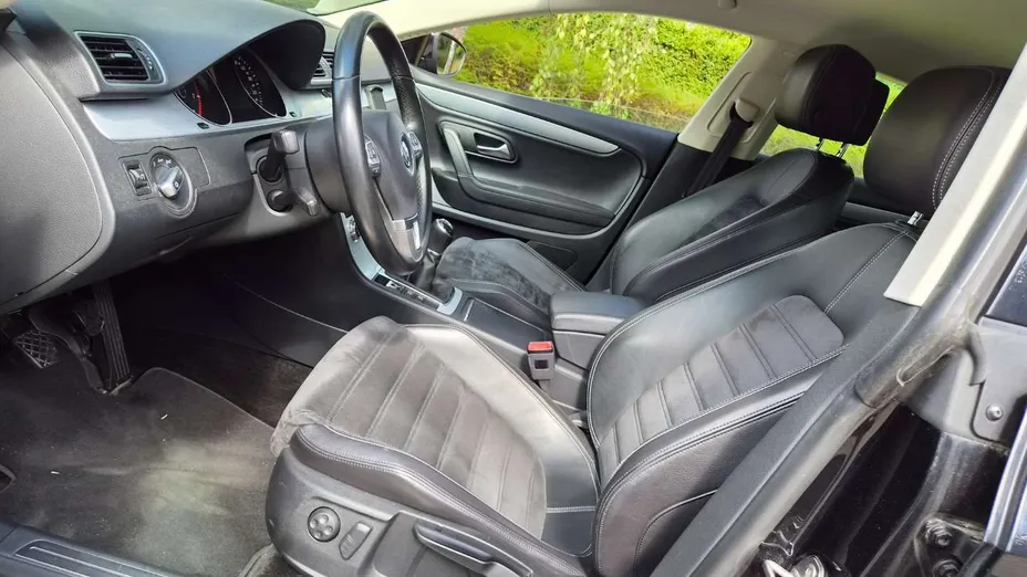 VOLKSWAGEN Passat CC -