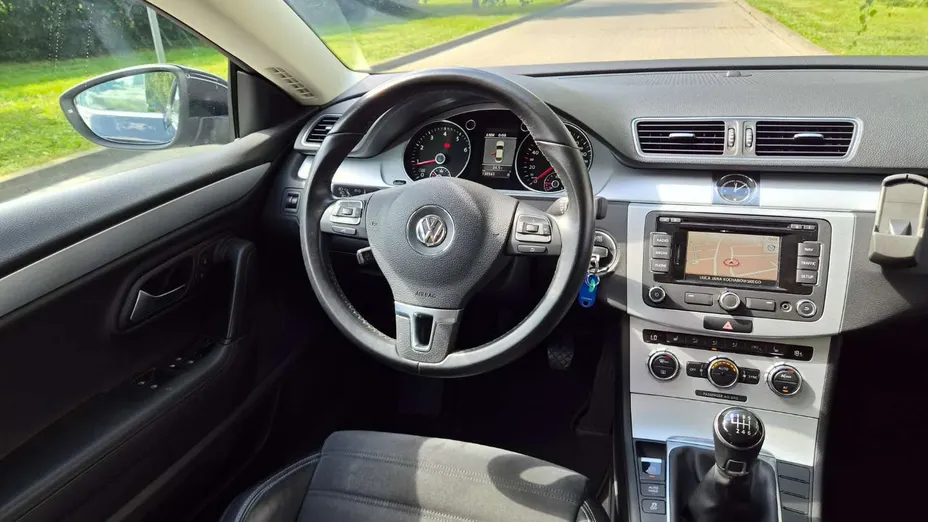 VOLKSWAGEN Passat CC -